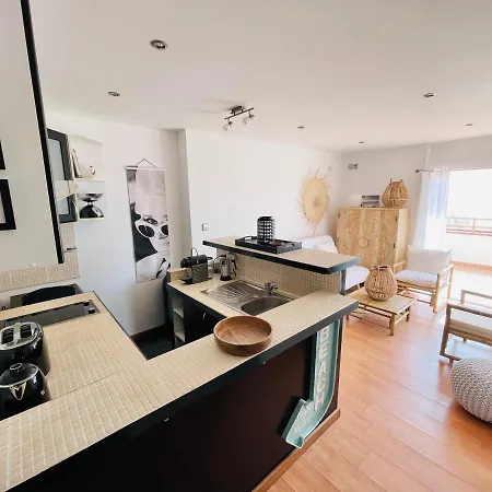 Apartment Rnet - Rhc 1208 Center Roses